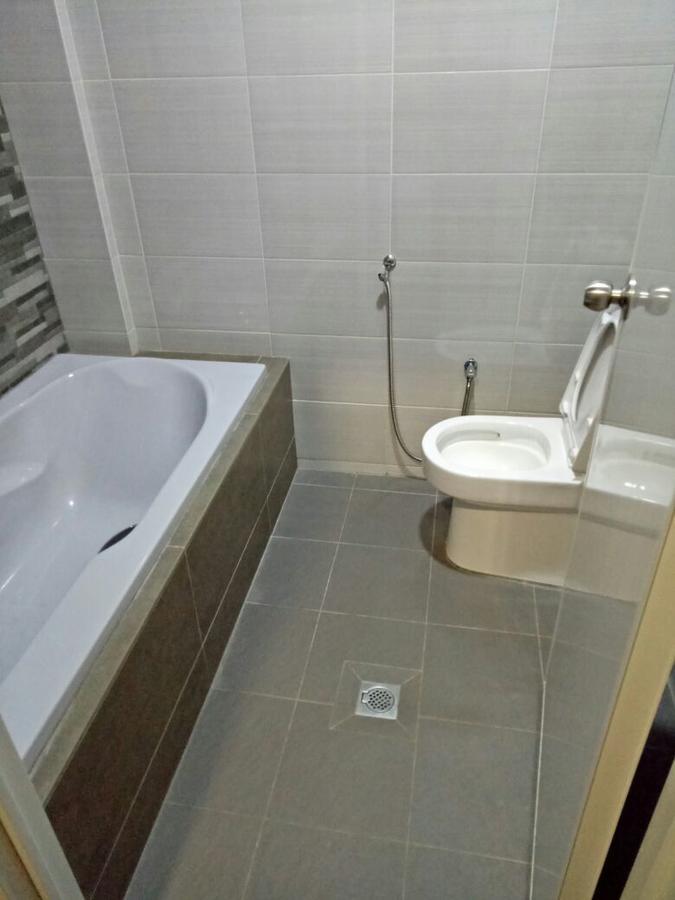 Hotel Qing Yun Resthouse -Delima Satu à Kampong Serusup Extérieur photo